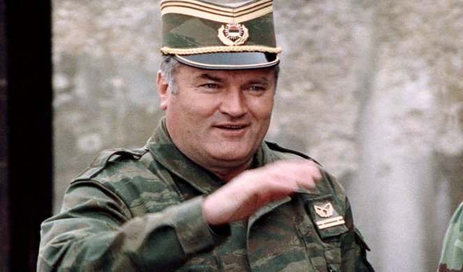 (VIDEO) GOLORUKI SRBI OTERALI NATO! Pokušali da nas mobilišu na silu, a onda je naišao Ratko Mladić - 'AJMO MOMCI! RAZLAZ!
